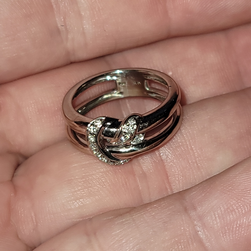Women's 14kt Gold And Diamonds Heart Ring 6.5